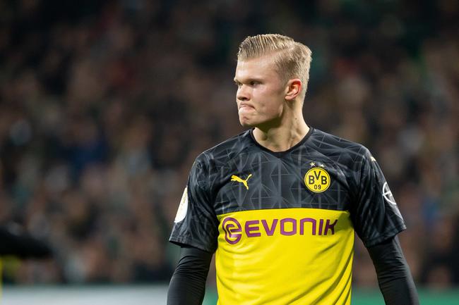 判决书：原北京人和球员陈某因多次受贿，判处有期徒刑一年半